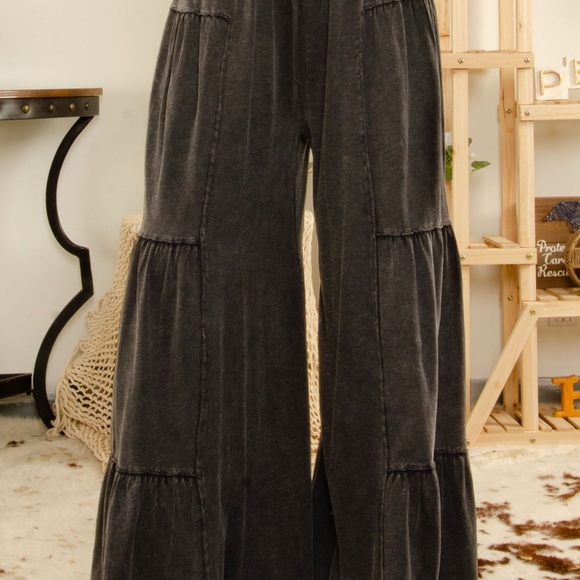 Blue Velvet Pants - Blue Velvet Black Wide-Leg Tiered Pants